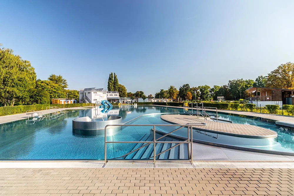 The outdoor swimming pool in Hodonín